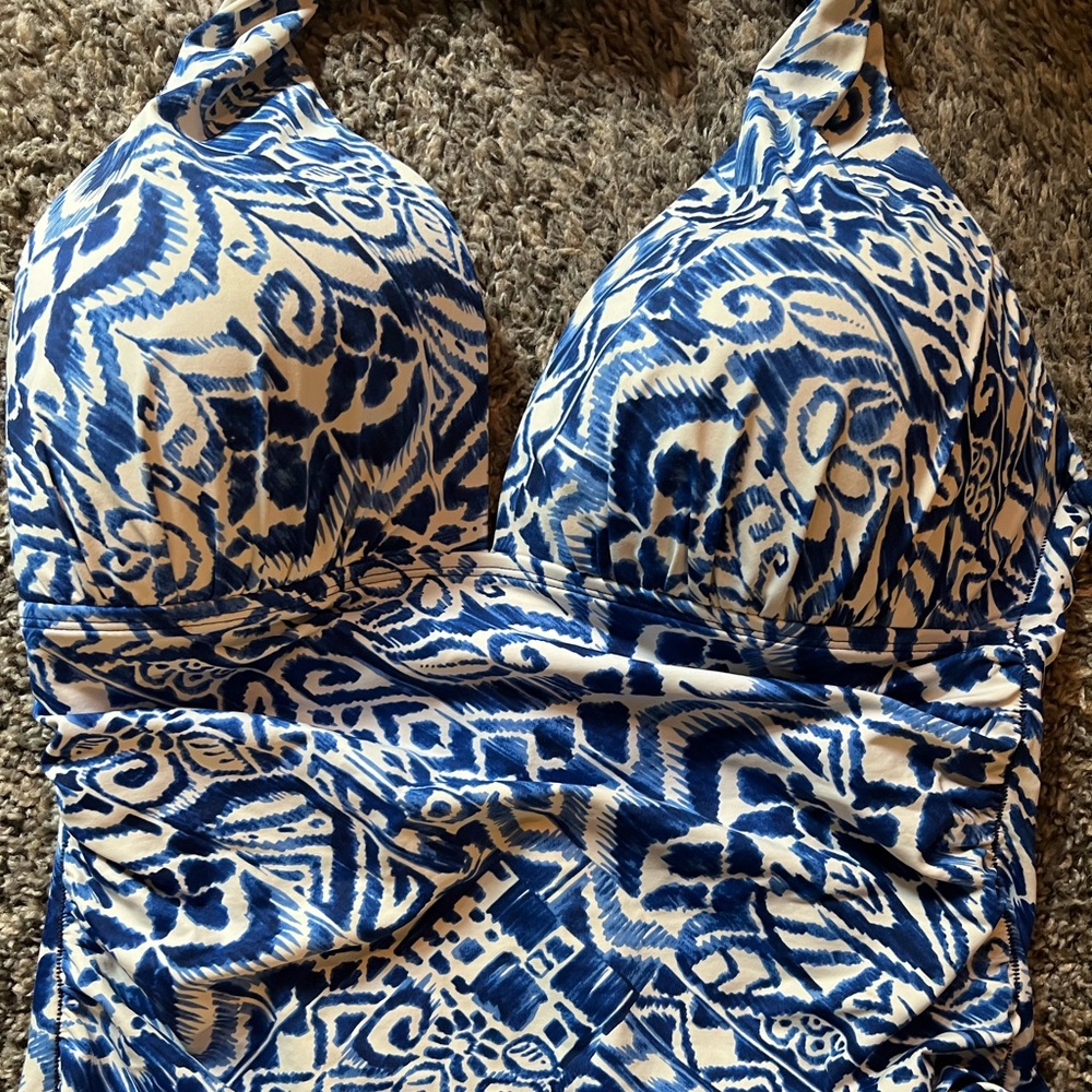 Ralph Lauren slimming swimsuit size 14